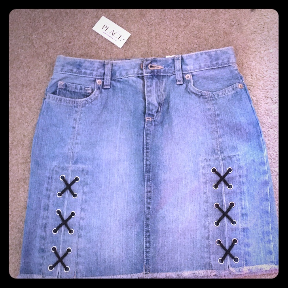 Skirt - Picture 1 of 2